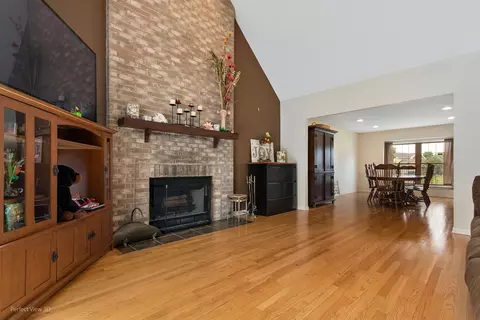 2014 Oak Forest Dr, Morris, IL 60450 photo 6