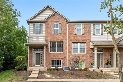 546 Conservatory Ln, Aurora, IL 60502