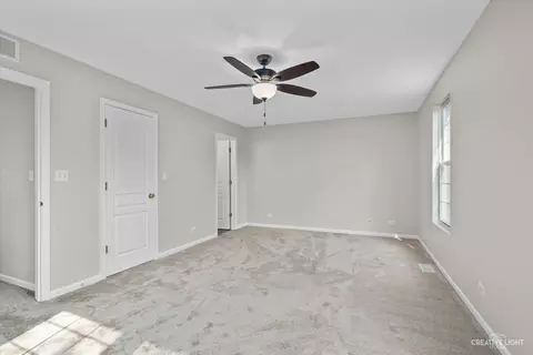 546 Conservatory Ln, Aurora, IL 60502 photo 8