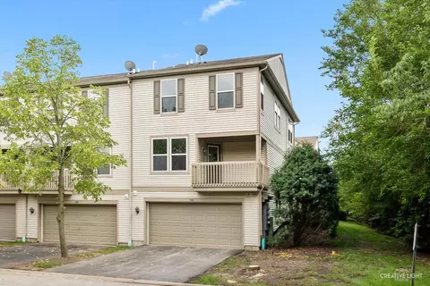 546 Conservatory Ln, Aurora, IL 60502 photo 17