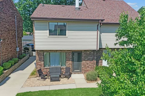 1405 E Vernon Ave #1, Normal, IL 61761 photo 2