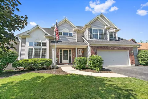 681 Hammer Ln, North Aurora, IL 60542