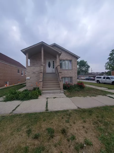 7400 W 62nd St, Summit, IL 60501