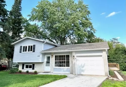 1317 Easy St, Glendale Heights, IL 60139