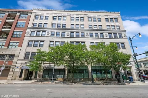 3150 N Sheffield Ave #504, Chicago, IL 60657