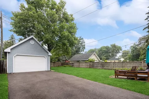 20 E Pine Ave, Roselle, IL 60172 photo 27