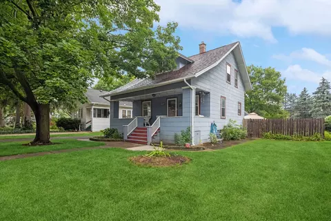20 E Pine Ave, Roselle, IL 60172 photo 4