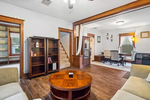 20 E Pine Ave, Roselle, IL 60172 photo 8