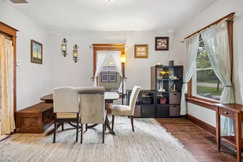 20 E Pine Ave, Roselle, IL 60172 photo 9
