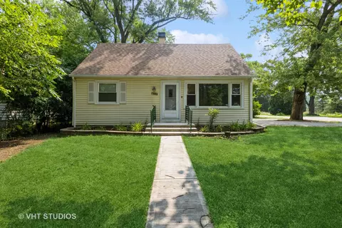 23365 N Summit Dr, Barrington, IL 60010