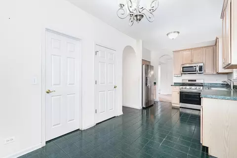 11715 S Decathalon Ln, Plainfield, IL 60585 photo 7