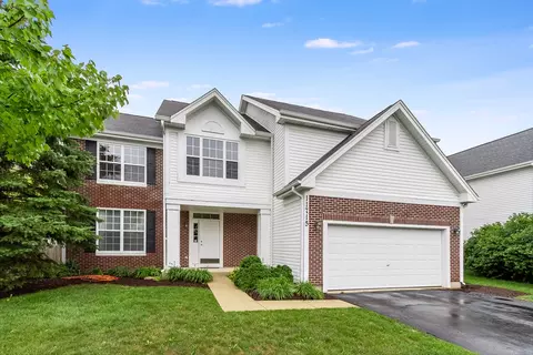 11715 S Decathalon Ln, Plainfield, IL 60585 photo 2