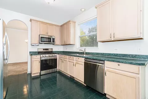 11715 S Decathalon Ln, Plainfield, IL 60585 photo 9