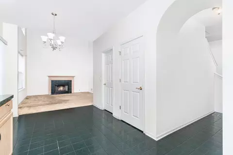11715 S Decathalon Ln, Plainfield, IL 60585 photo 6