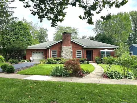1223 Douglas Ave, Flossmoor, IL 60422
