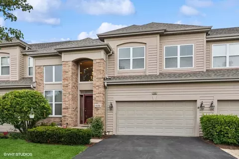 4150 Bordeaux Dr, Northbrook, IL 60062