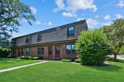 1605 Lyndhurst Dr #D, Savoy, IL 61874