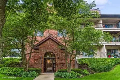 611 Hapsfield Ln #206, Buffalo Grove, IL 60089