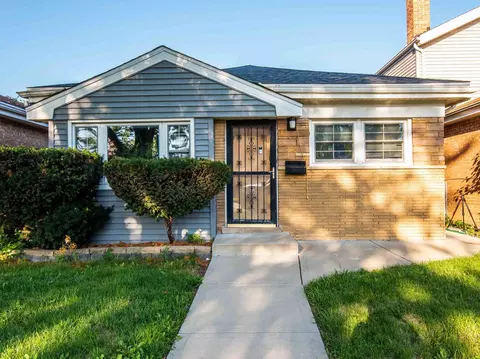 4523 Warsaw Ave, Lyons, IL 60534