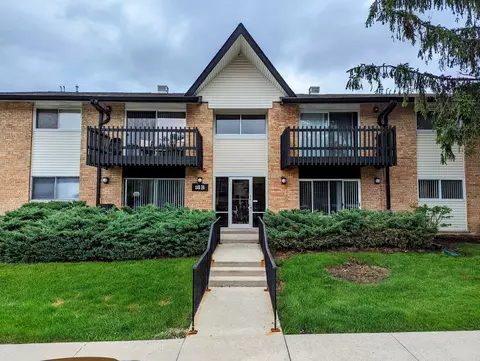 18 Kingery Quarter #105, Willowbrook, IL 60527