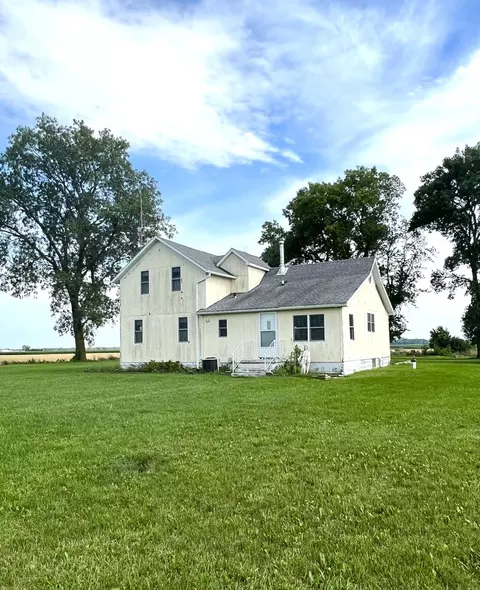 987 E 1700 North Rd, Gilman, IL 60938