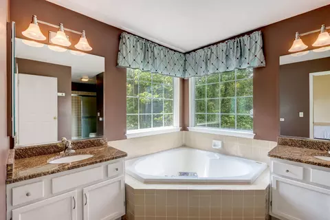 903 Adderly Ln, Gurnee, IL 60031 photo 18