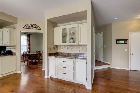 903 Adderly Ln, Gurnee, IL 60031 photo 10