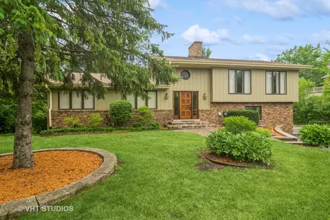 2349 Riverwoods Rd, Riverwoods, IL 60015