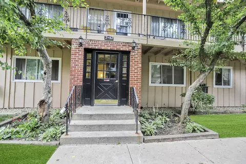 2408 Algonquin Rd #12, Rolling Meadows, IL 60008 photo 1