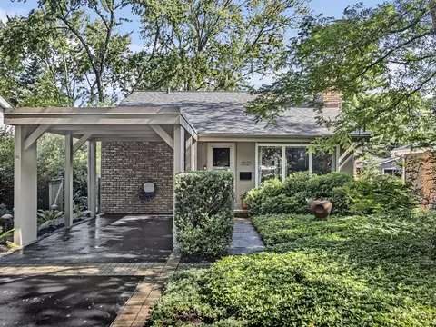3521 Central St, Evanston, IL 60201