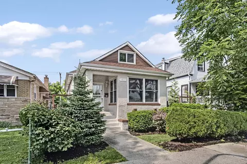 1933 Church St, Evanston, IL 60201