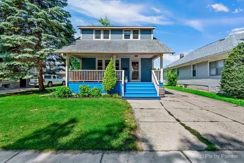 408 Elm St, Elgin, IL 60123