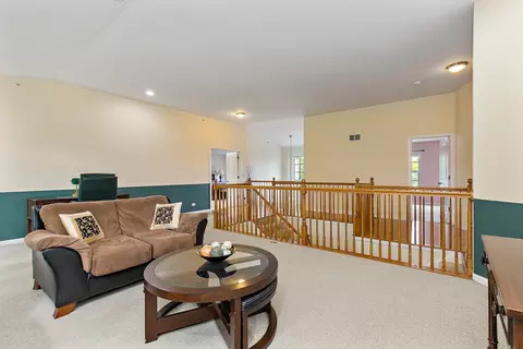 1390 Bison Ln, Hoffman Estates, IL 60192 photo 19