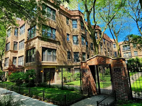 6255 N Sheridan Rd #36, Chicago, IL 60660