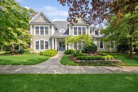 850 Revere Rd, Glen Ellyn, IL 60137