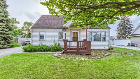 916 La Porte Ave, Melrose Park, IL 60164
