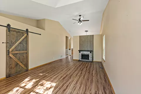 26253 S Locust Pl, Monee, IL 60449 photo 2