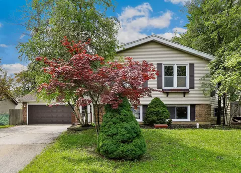 653 Cochise Cir, Bolingbrook, IL 60440
