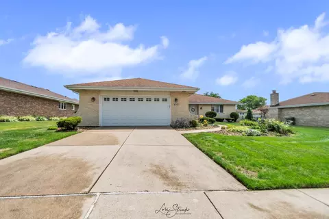 8301 161st Pl, Tinley Park, IL 60477