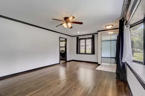 547 E Baldwin Rd, Palatine, IL 60074 photo 5