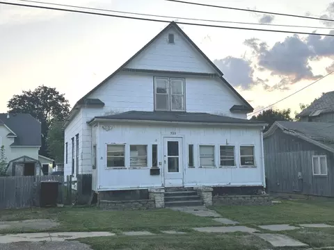 920 S Chippewa Ave, Freeport, IL 61032