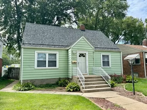 271 S Forest Ave, Bradley, IL 60915