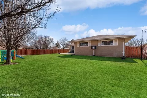 1718 E Maya Ln, Mount Prospect, IL 60056 photo 26