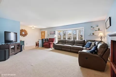 1718 E Maya Ln, Mount Prospect, IL 60056 photo 6