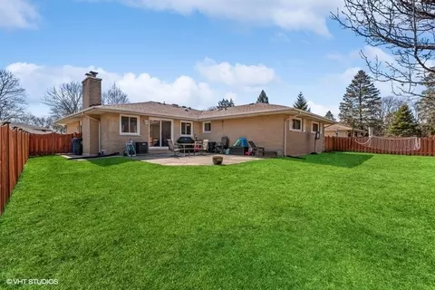 1718 E Maya Ln, Mount Prospect, IL 60056 photo 25