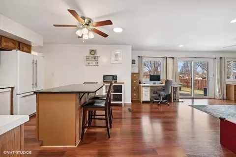 1718 E Maya Ln, Mount Prospect, IL 60056 photo 9