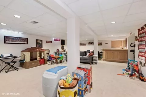 1718 E Maya Ln, Mount Prospect, IL 60056 photo 22