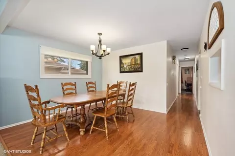 1718 E Maya Ln, Mount Prospect, IL 60056 photo 7