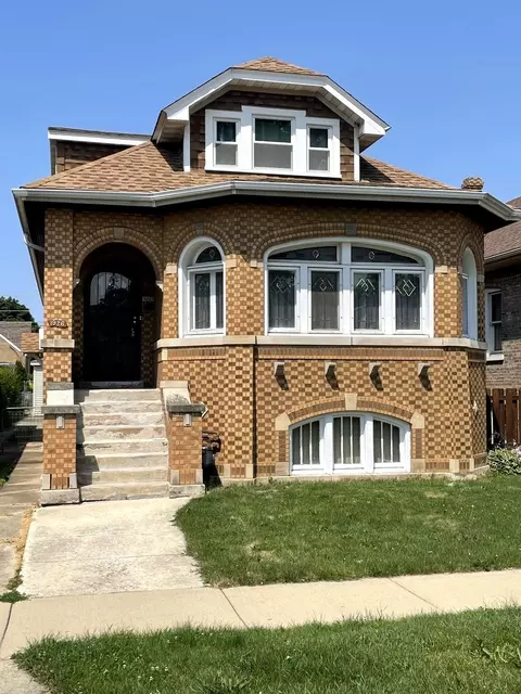 1926 Home Ave, Berwyn, IL 60402