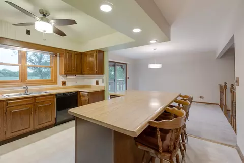 6007 Greenview Rd, Oakwood Hills, IL 60013 photo 9
